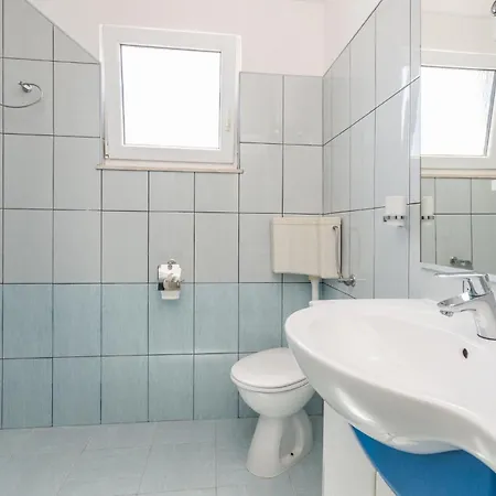 2 Bedroom Awesome In