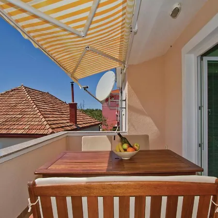 Dom wakacyjny 2 Bedroom Awesome In *