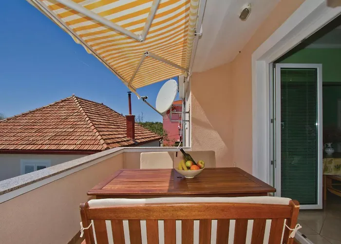 Holiday home Trogirska V *